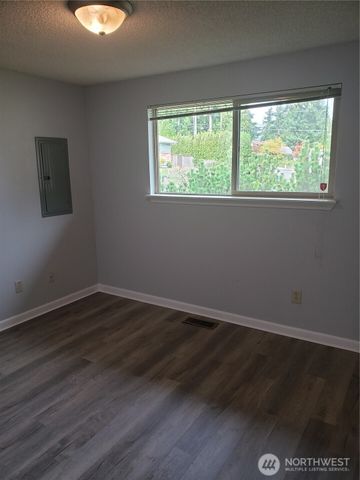 11211 126th Avenue Ct E, Puyallup, WA 98374