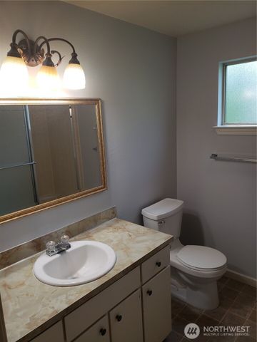 11211 126th Avenue Ct E, Puyallup, WA 98374