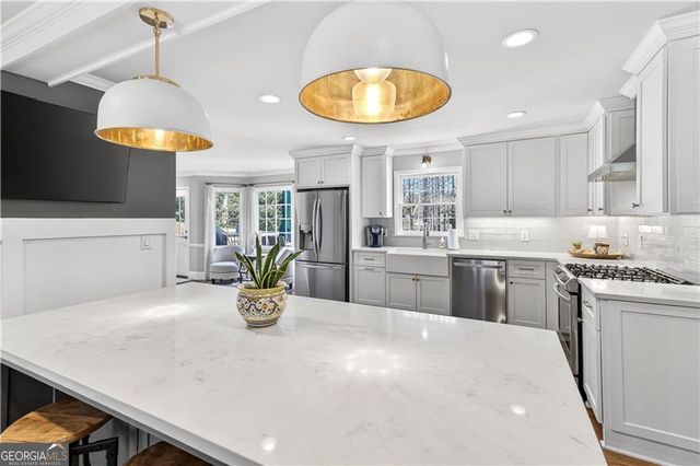 320 Barrow Downs, Alpharetta, GA 30004