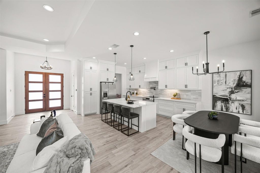 1918 Road 66122, Dayton, TX 77535