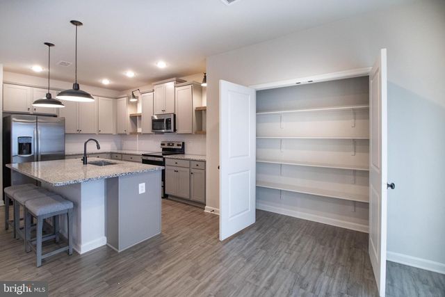 154 DIVING SCAUP RD, Hedgesville, WV 25427