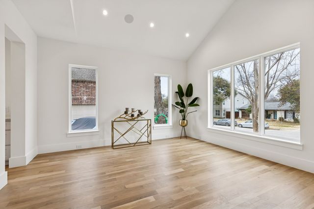 8749 Rexford Drive, Dallas, TX 75209