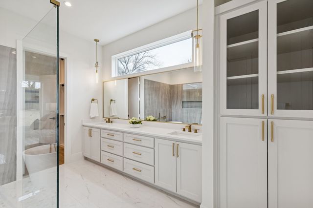 8749 Rexford Drive, Dallas, TX 75209