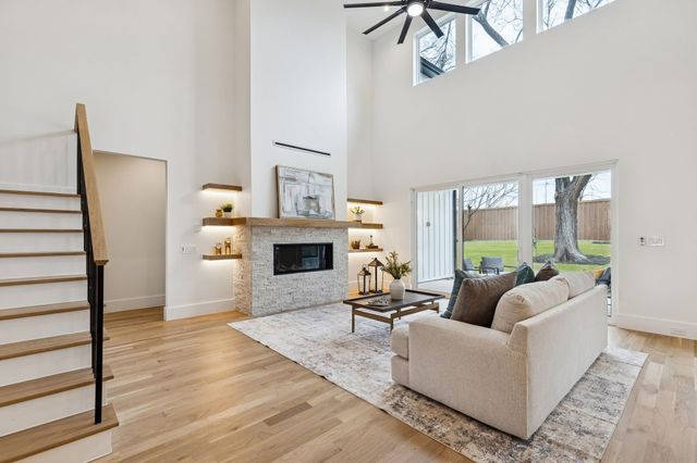 8749 Rexford Drive, Dallas, TX 75209