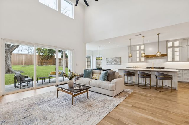 8749 Rexford Drive, Dallas, TX 75209