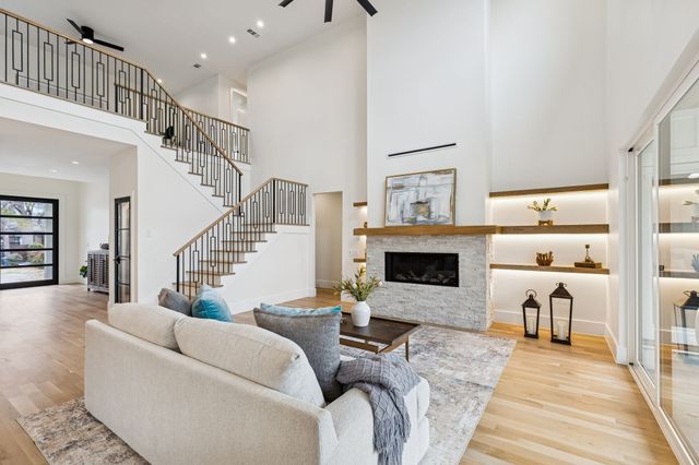 8749 Rexford Drive, Dallas, TX 75209