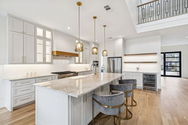 8749 Rexford Drive, Dallas, TX 75209