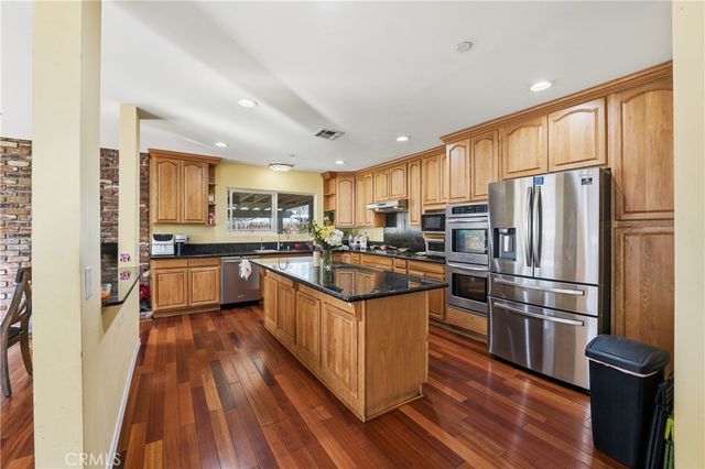 6545 Dos Rios Rd, Downey, CA 90240