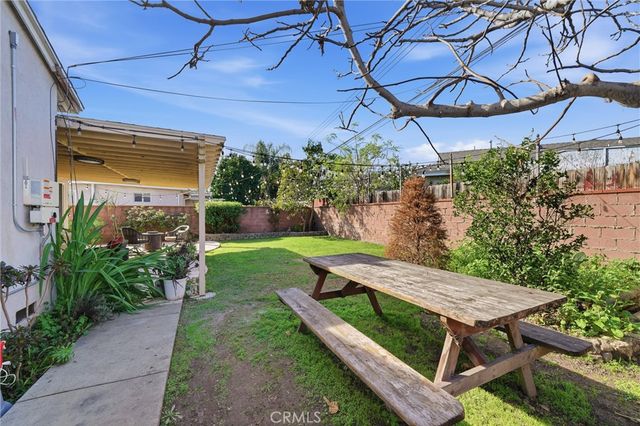 6545 Dos Rios Rd, Downey, CA 90240