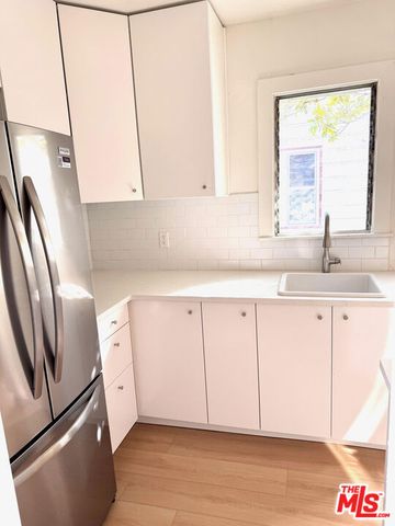 3642 Seneca Avenue, Los Angeles, CA 90039