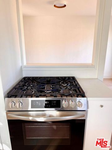 3642 Seneca Avenue, Los Angeles, CA 90039