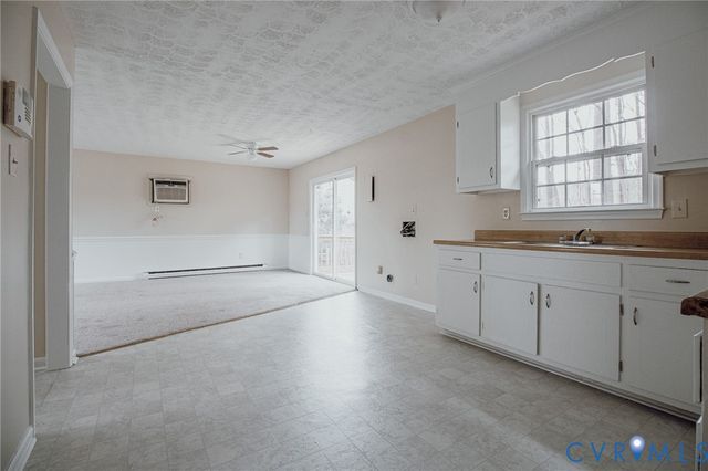 614 Cabin Creek Dr, Hopewell, VA 23860