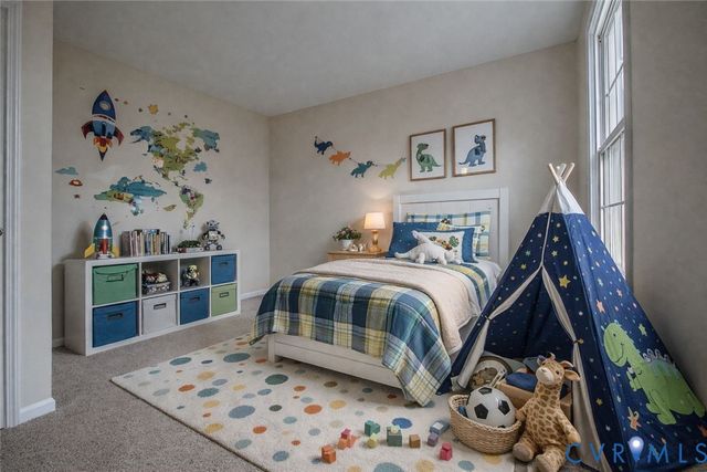 614 Cabin Creek Dr, Hopewell, VA 23860