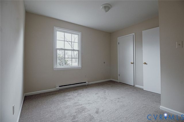 614 Cabin Creek Dr, Hopewell, VA 23860