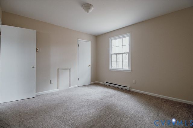 614 Cabin Creek Dr, Hopewell, VA 23860