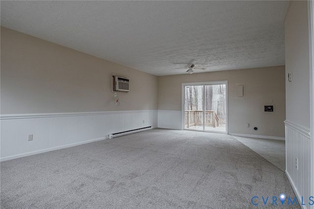 614 Cabin Creek Dr, Hopewell, VA 23860