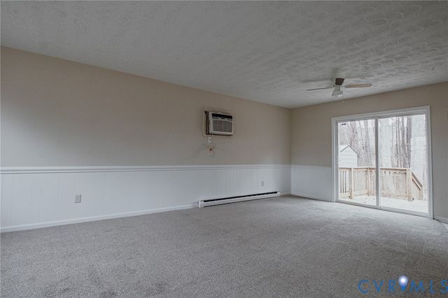 614 Cabin Creek Dr, Hopewell, VA 23860