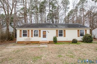 614 Cabin Creek Dr, Hopewell, VA 23860
