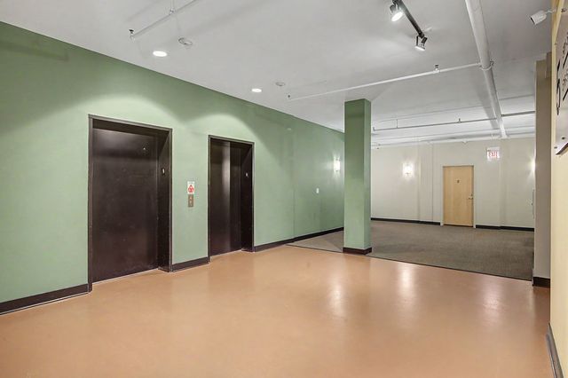 2323 W Pershing Road 519, Chicago, IL 60609