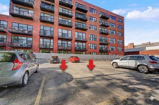 2323 W Pershing Road 519, Chicago, IL 60609