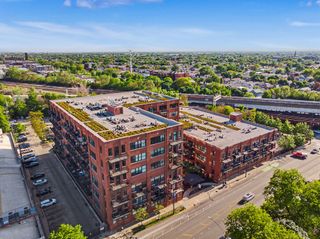 2323 W Pershing Road 519, Chicago, IL 60609