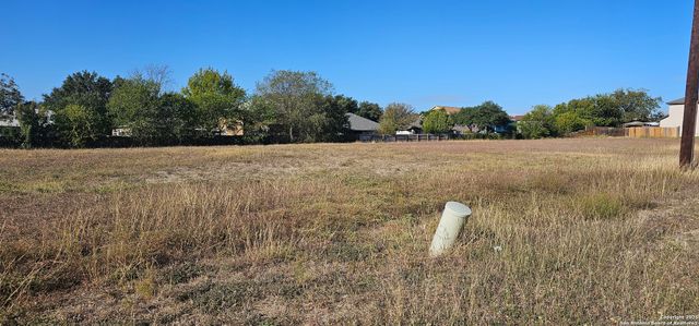 811 Toepperwein, Converse, TX 78109