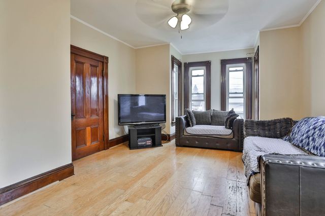 516 Lake Avenue, Manchester, NH 03103