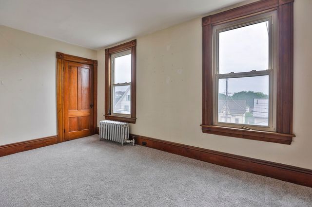 516 Lake Avenue, Manchester, NH 03103