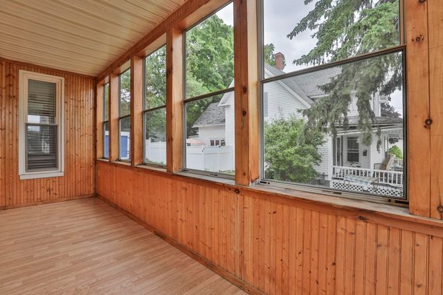 516 Lake Avenue, Manchester, NH 03103