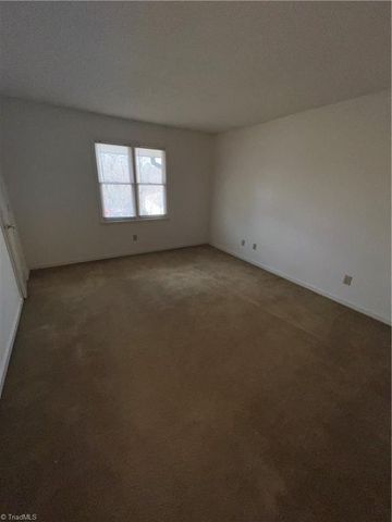 1057 Rock Knoll Court, Winston-salem, NC 27107