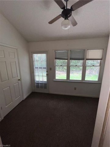 1057 Rock Knoll Court, Winston-salem, NC 27107