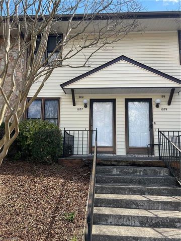 1057 Rock Knoll Court, Winston-salem, NC 27107