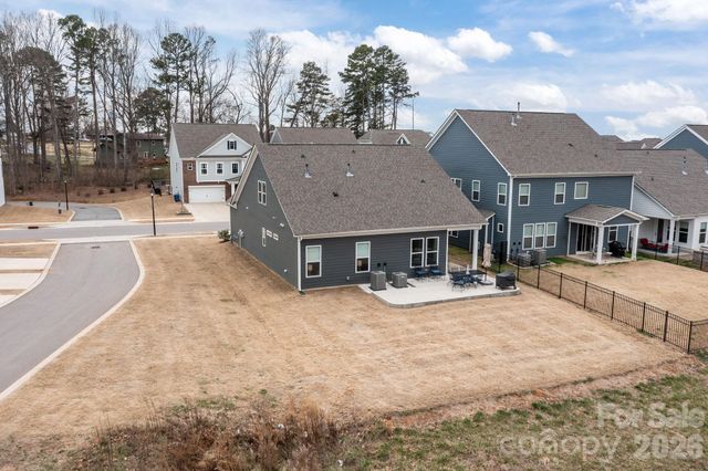 131 Reids Cove Drive, Mooresville, NC 28117