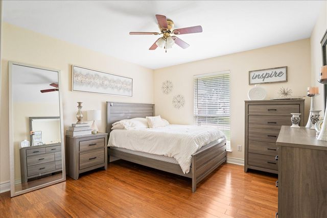 125 Fairway CT, Bastrop, TX 78602