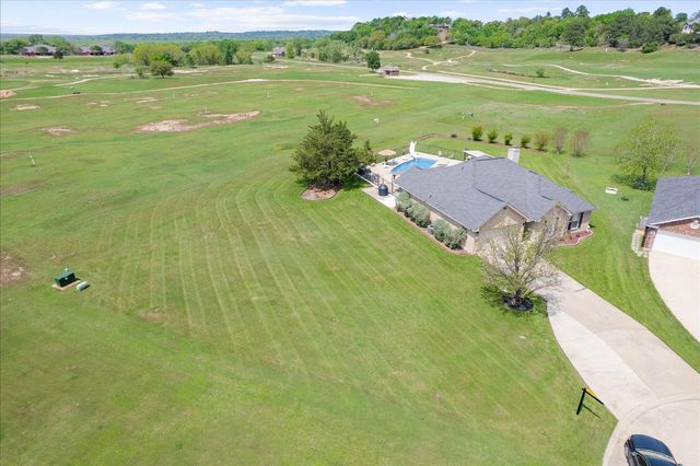 125 Fairway CT, Bastrop, TX 78602
