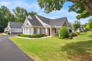 2404 Village Lane 2404, Roswell, GA 30075