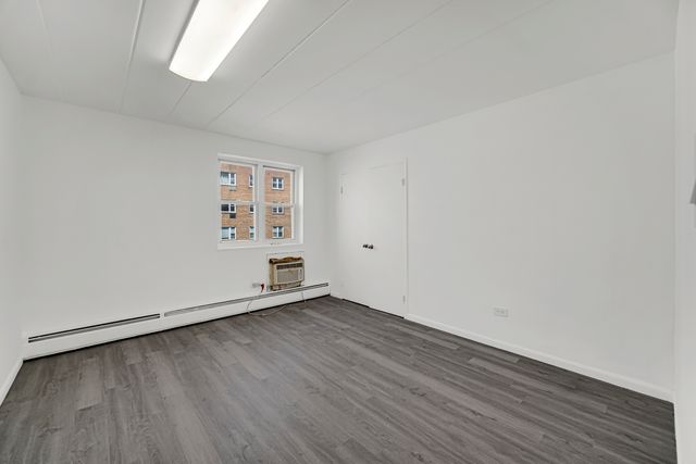 6160 N DAMEN Avenue 209, Chicago, IL 60659