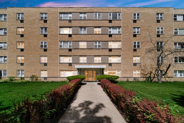 6160 N DAMEN Avenue 209, Chicago, IL 60659