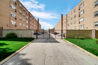 6160 N DAMEN Avenue 209, Chicago, IL 60659