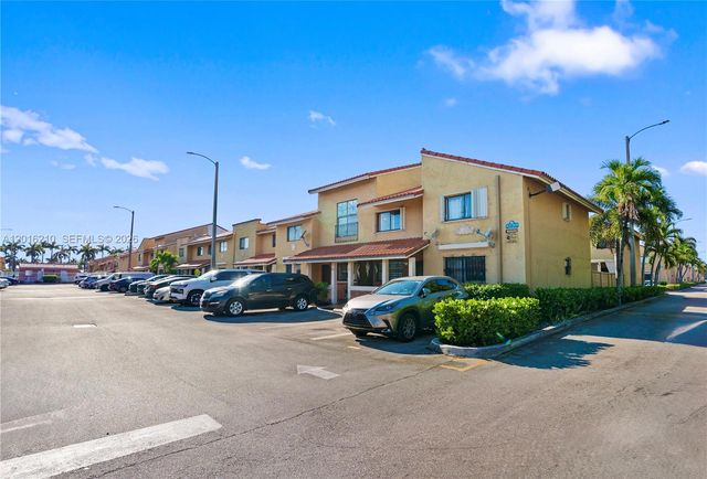 2735 W 60th Pl 204, Hialeah, FL 33016
