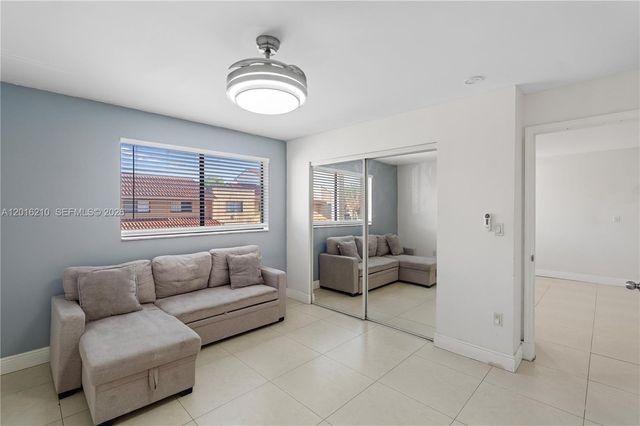 2735 W 60th Pl 204, Hialeah, FL 33016