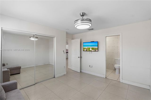 2735 W 60th Pl 204, Hialeah, FL 33016