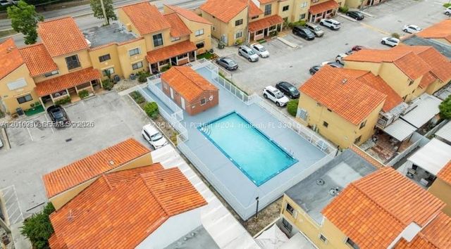 2735 W 60th Pl 204, Hialeah, FL 33016