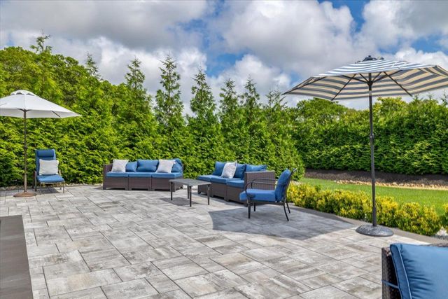 154 Mac Arthur Boulevard, Hauppauge, NY 11788