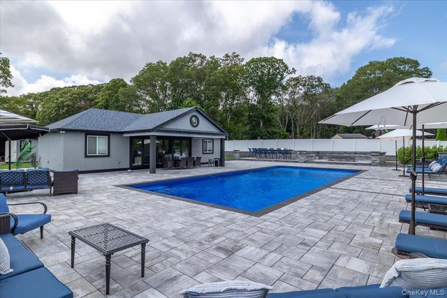 154 Mac Arthur Boulevard, Hauppauge, NY 11788