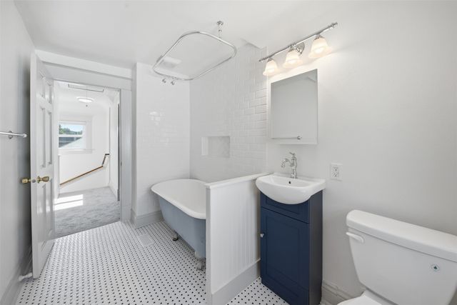 2715 Logan Avenue, Des Moines, IA 50317
