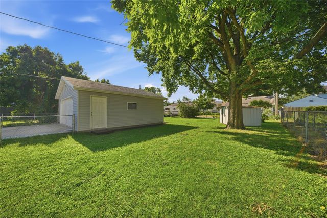 2715 Logan Avenue, Des Moines, IA 50317