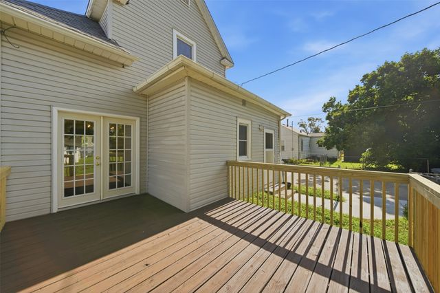 2715 Logan Avenue, Des Moines, IA 50317