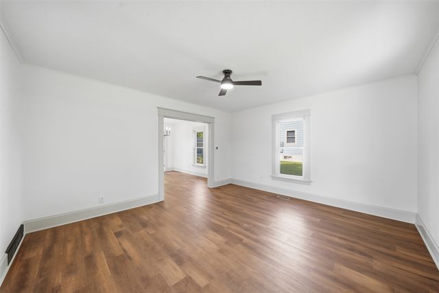 2715 Logan Avenue, Des Moines, IA 50317