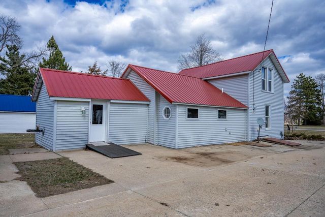607 N Main Street, Necedah, WI 54646